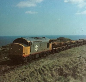 Class 37, 37514, rounds Huntcliff (1986)